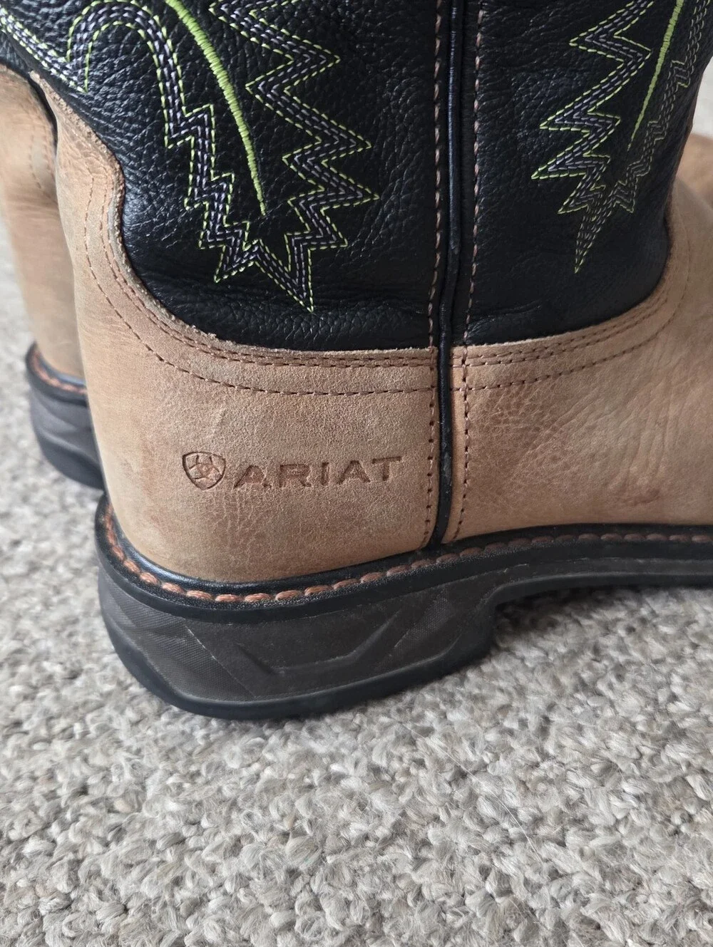 ARIAT Kids Workhog Pull On Boot Boys Size 6 Square Toe Neon Green Stitching